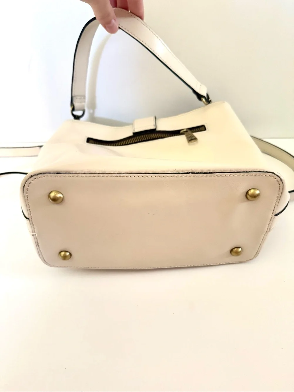 Patricia Nash Irving Bucket Bag Leather Buckle Shoulder Crossbody Cream
